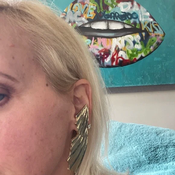 Park Lane vintage Gold tone Wing-Shaped clip Earrings - Picture 5 of 5